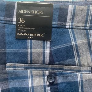 NWT -Banana Republic Aiden check Shorts - Mens W36